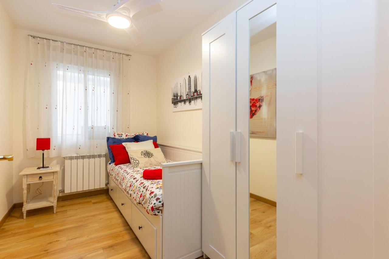 Apartamento Puente De Segovia Appartement Madrid Buitenkant foto